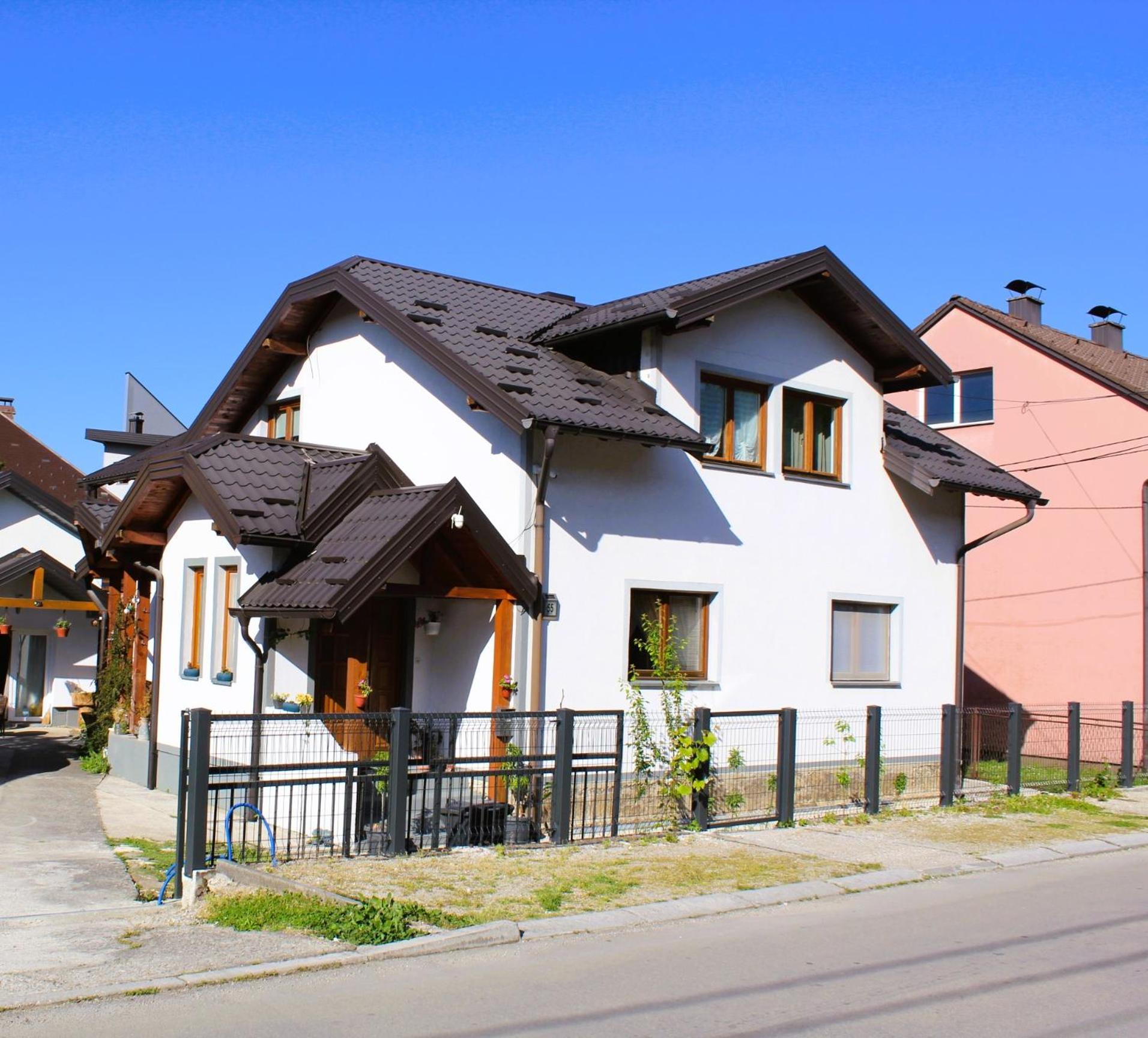 Svila Apartmani Bihać Exterior foto